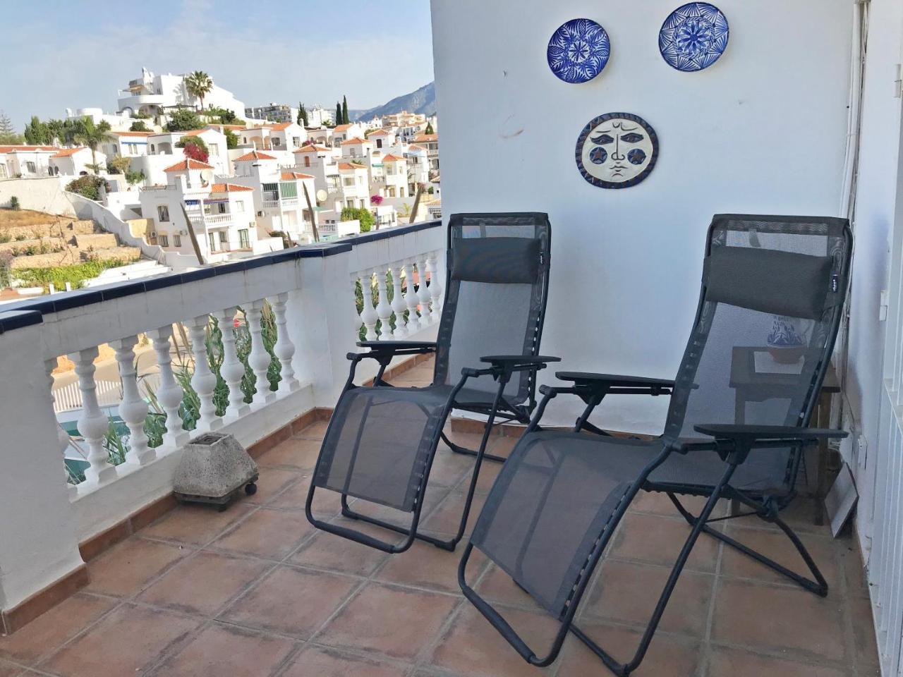 Apartment Burriana Nerja Exteriör bild